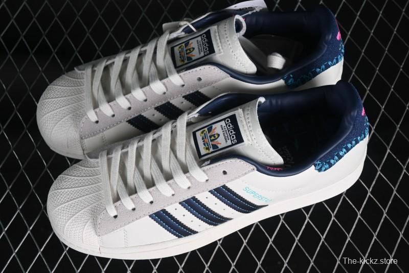 Adidas Originals Superstar Casual Sneakers with Shell Toe Design - ID1139