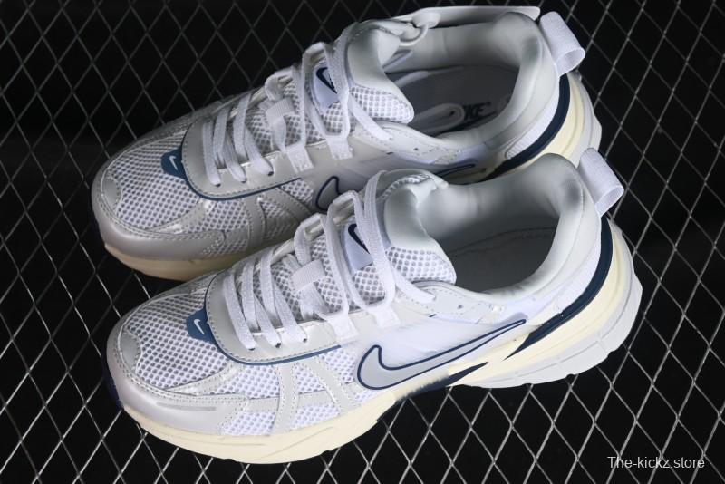 Nike Runtekk V2K Retro Low-Top Running Shoes with Cushlon Midsole - FD0736-102