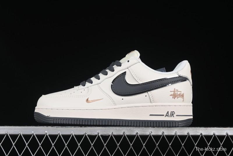 Nike Air Force 1 '07 Low Casual Sneakers in Black Pigskin - XZ6188-705