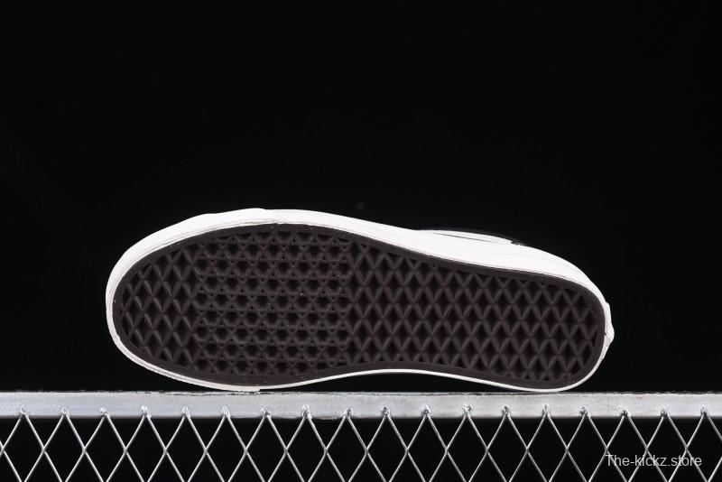 Vans Old Skool 36 Low-Top Retro Skate Shoes - VN000D57BLK