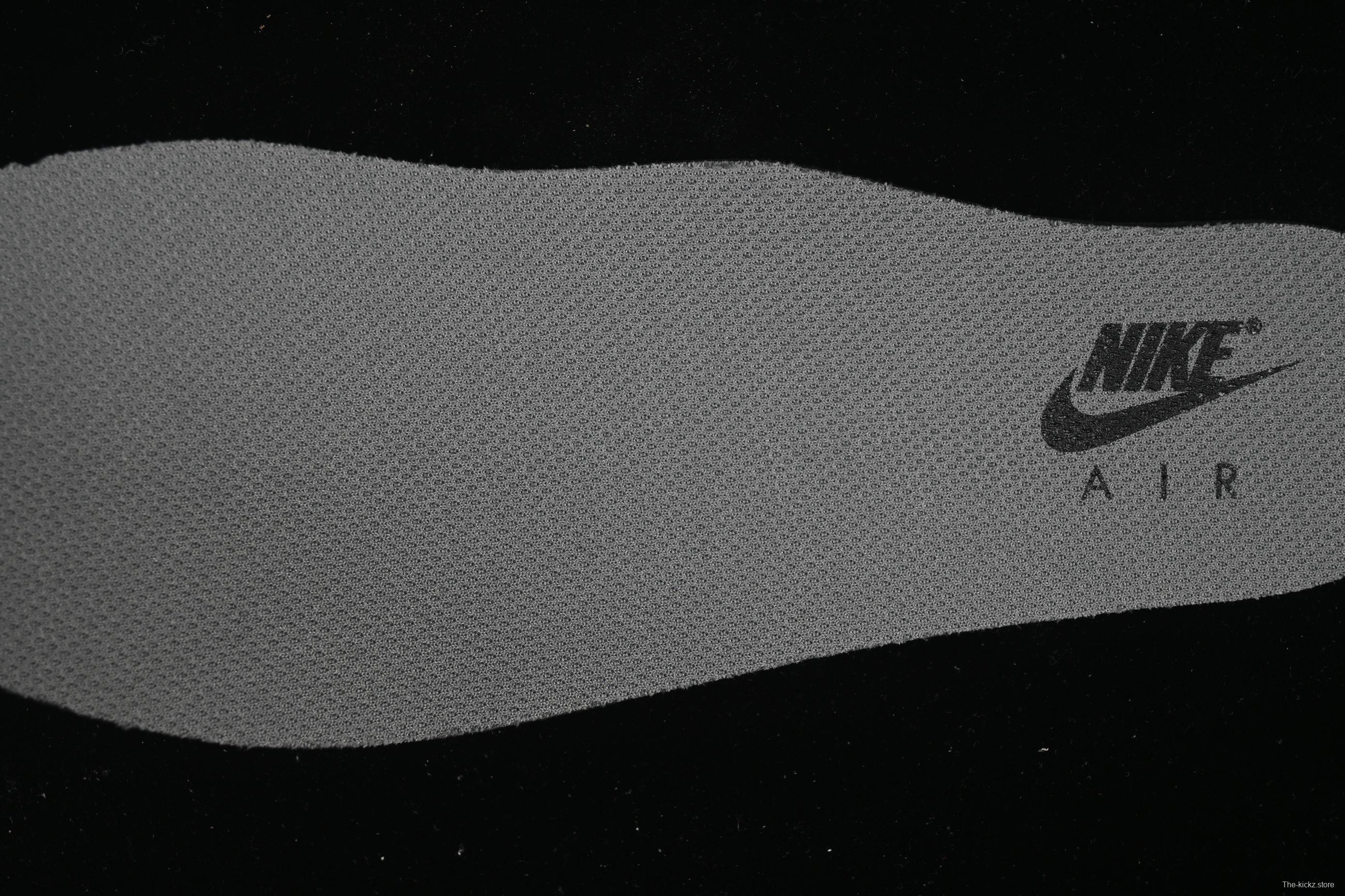 Nike Air Max 90 Retro Running Shoes with Visible Air Cushion - FN7810-001