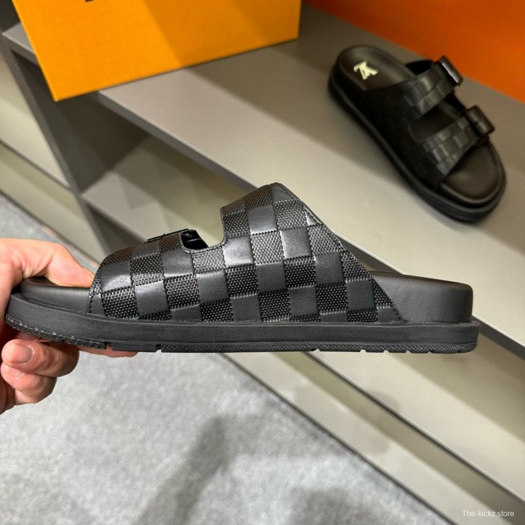2024 Men Louis Vuitton Black Leather Slippers