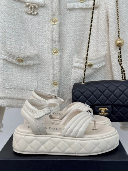 2025 Women Chanel White Leather Sandals