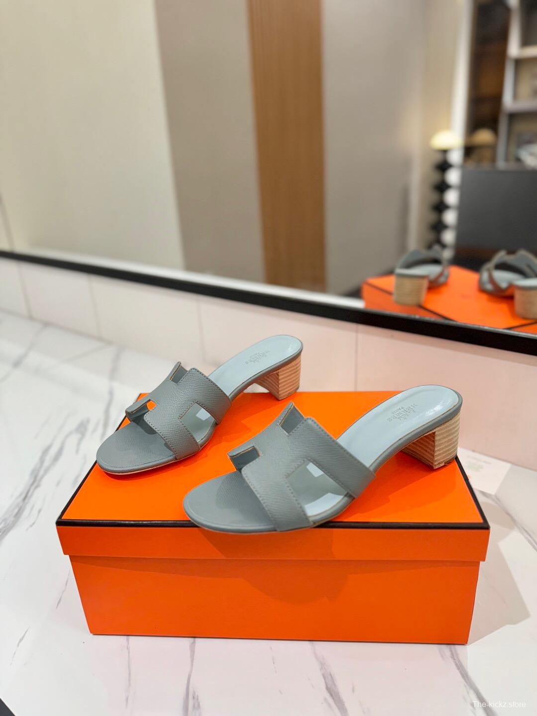 2025 Women Hermès Light Grey Leather Sandals
