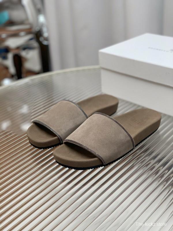 2025 Unisex Brunello Cucinelli Beige Suede Flat Slides Handcrafted With Rubber Sole KFY00240