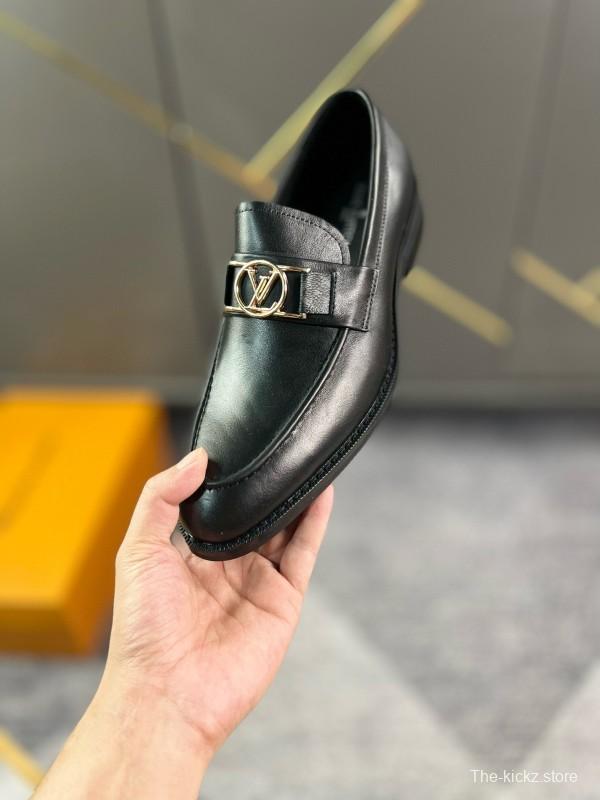 2024 Men Louis Vuitton Black Leather Leather Formal Slip-On LO001
