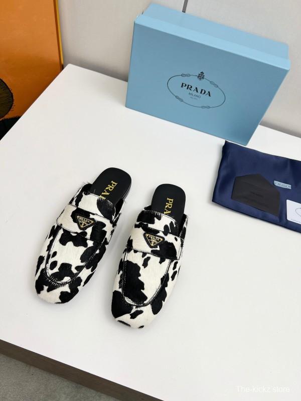 2025 Women Prada Black White Calf Hair Loafers LY00260