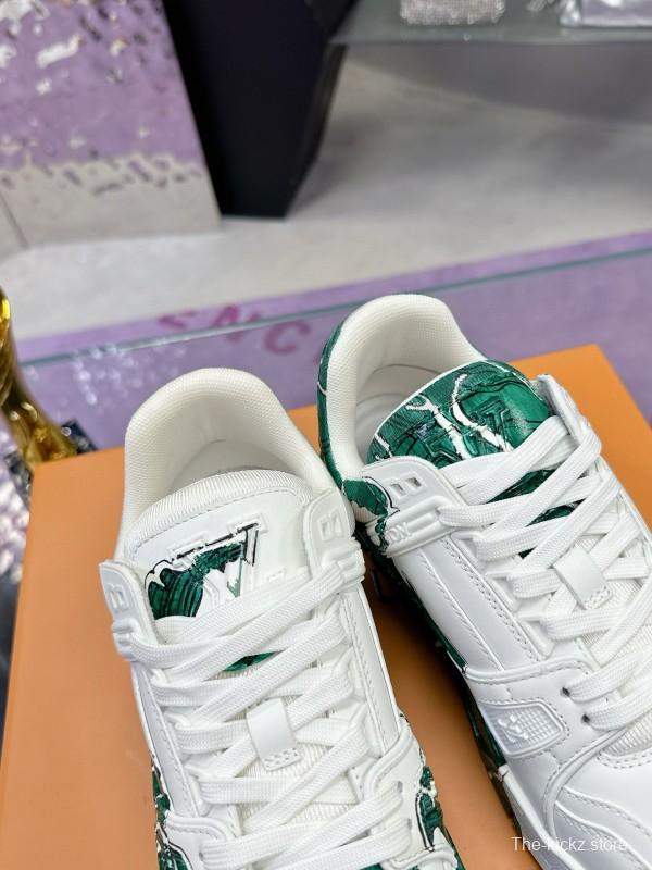 2024 Unisex Louis Vuitton Green White Leather Plimsolls Hand-Painted MJ00780