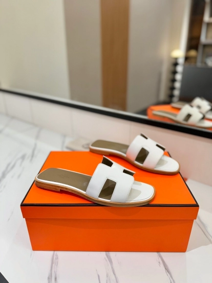 2025 Women Hermès White Leather Slippers