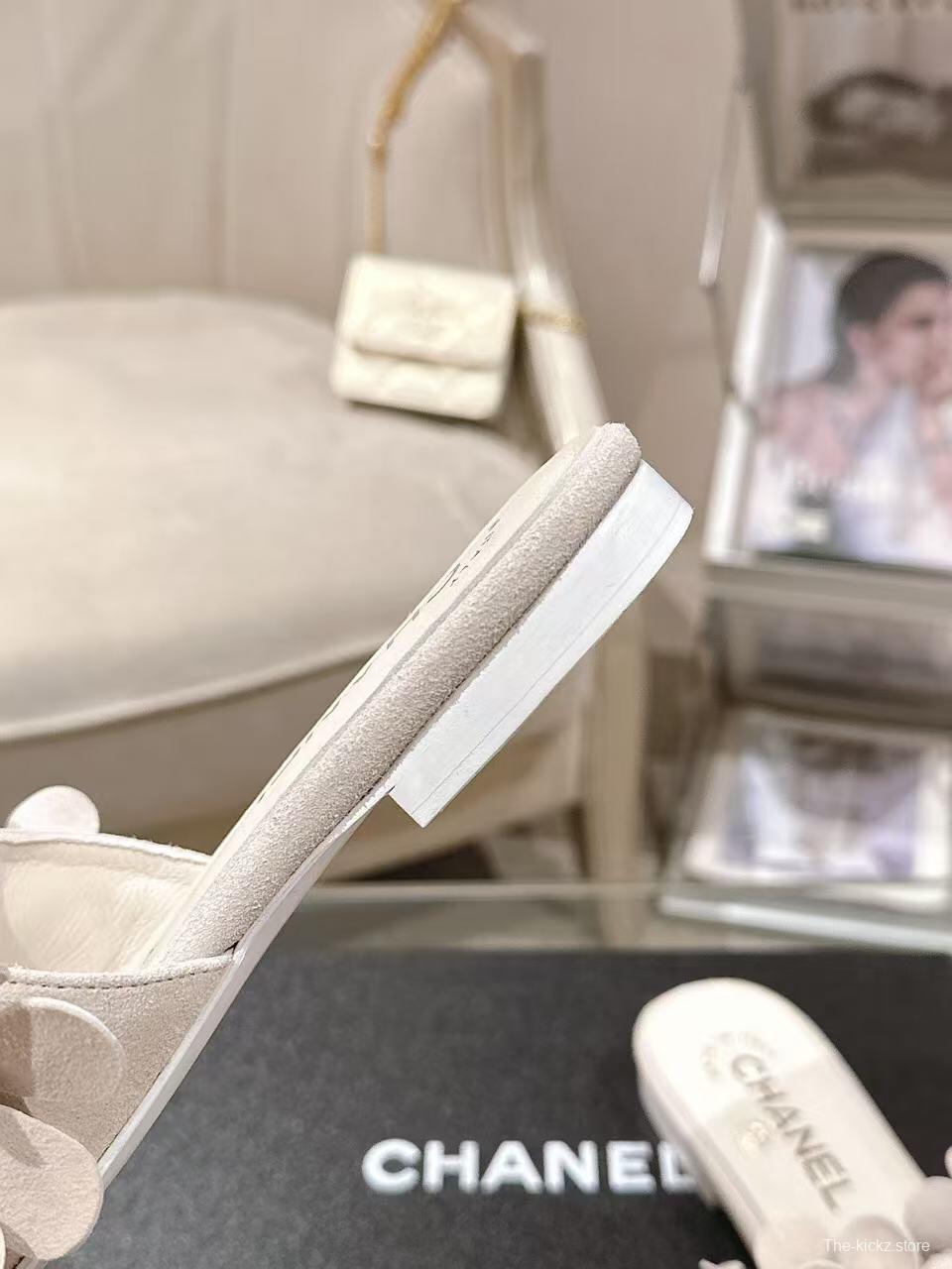 2025 Women Chanel Beige Leather Mules Floral Decoration