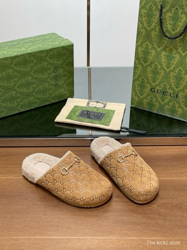 2024 Gucci beige leather slippers GG pattern