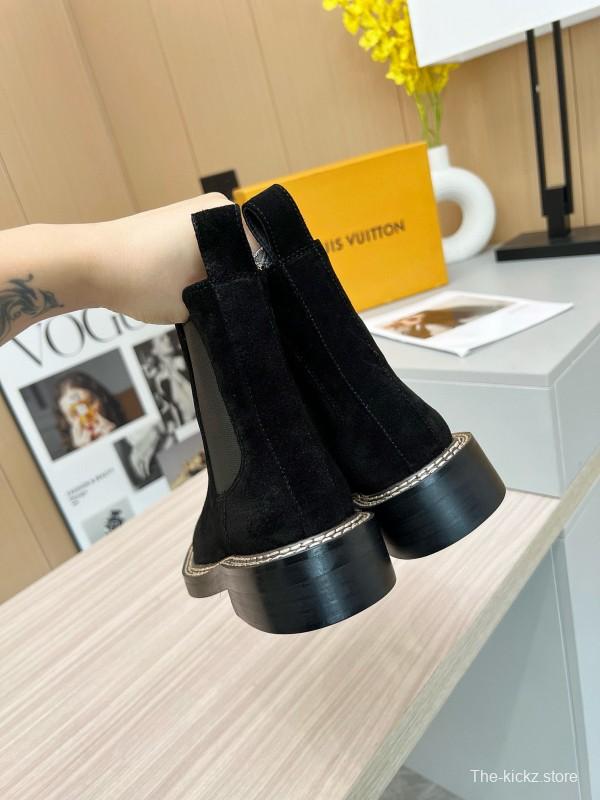 2024 Women Louis Vuitton Black Calf Suede Chelsea Boots MJ00340