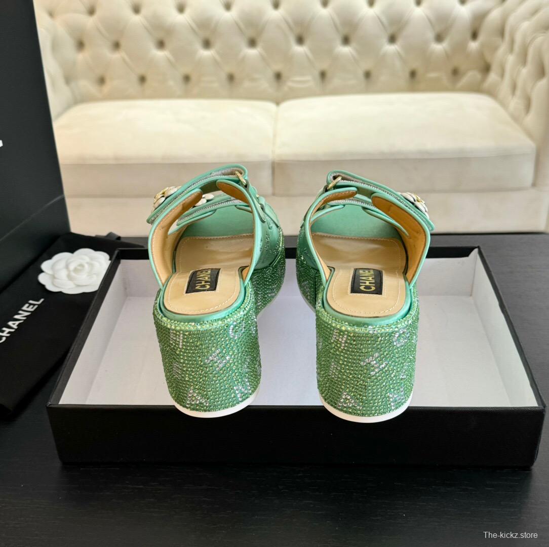 2025 Slippers Chanel Green Leather Platform Floral LY00330