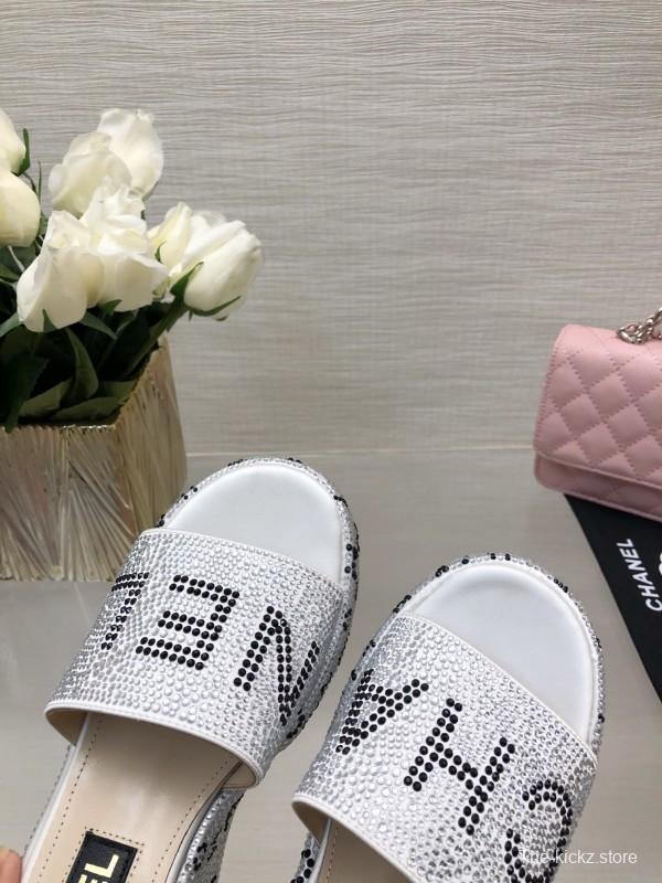 2025 Slippers Chanel White Silk Platform Crystal LY00320