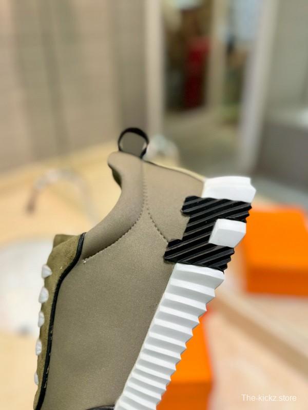 2024 Unisex Hermès Khaki Suede Waterproof Fabric Casual Sneakers MJ00320