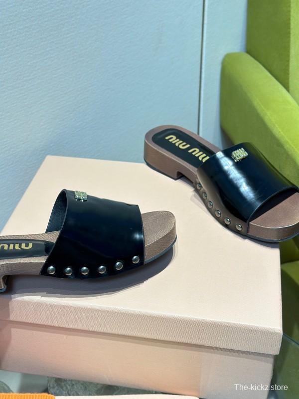 2025 Women Miu Miu Black Leather Slippers
