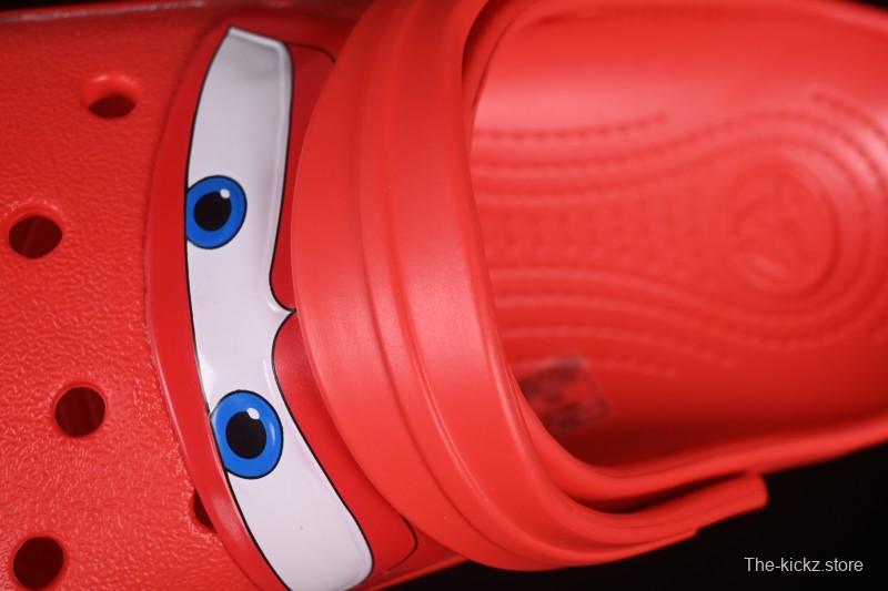 Crocs Classic Two-Way Beach Clog Sandals - B.D4