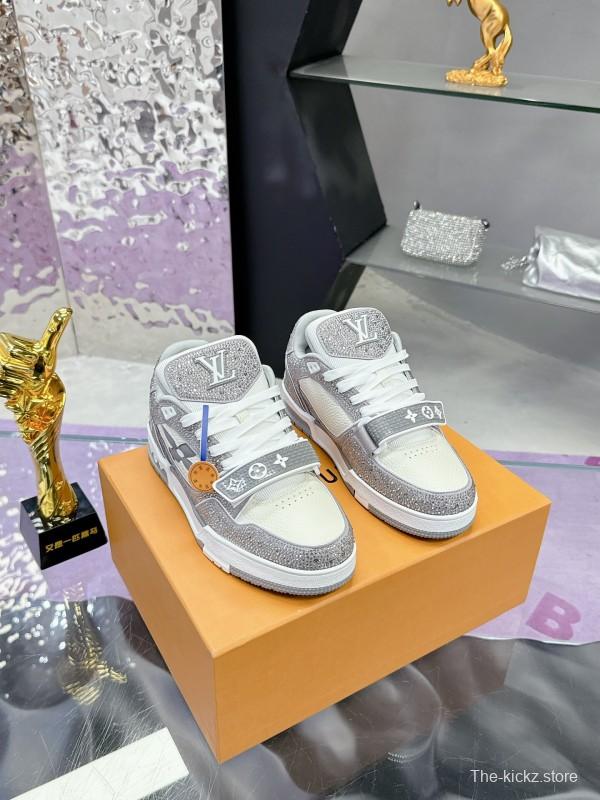 2025 Unisex Louis Vuitton Silver Grey White Leather Fabric Plimsolls Hand-Crafted Crystal AS00400
