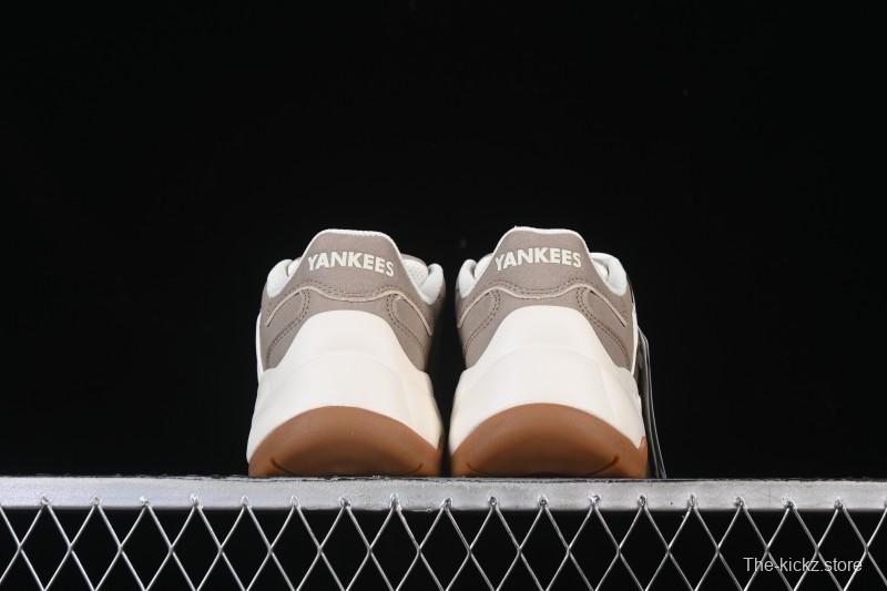 New York Yankees Bigball Chunky Vintage Window Platform Sneakers - 3ASHVT35N50BRS