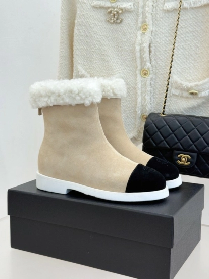 Chanel 2025 SS Double C Color-Block Shearling Snow Boots - KFY00300