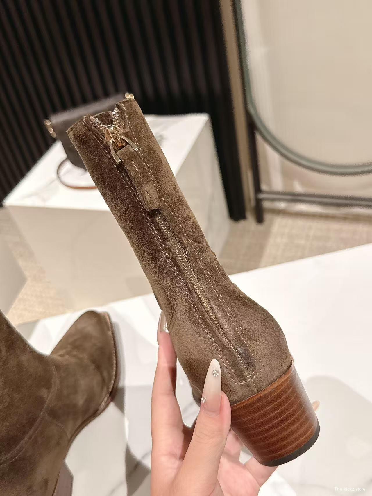 CELINE 2025/SS Fashion Boots Retro European Style - LY00410