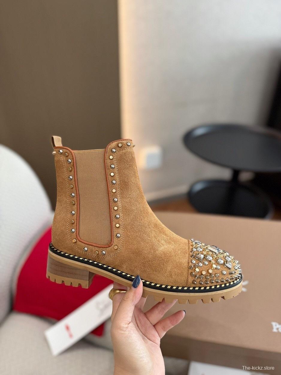 Christian Louboutin Fall/Winter 2025 Boots with Studded Toe Design - LY00350